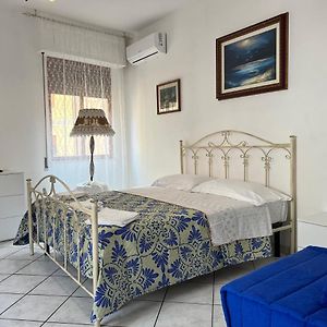 Affitta Camere Donna Sandra